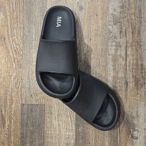 Women's size 7 sandals